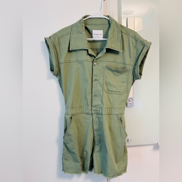 Celebrity Pink Olive Button-Up Shirt - Picture 3 of 6